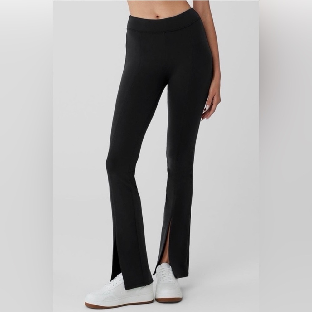alo Airbrush High-Waist Flutter Leggings